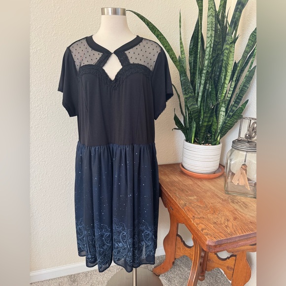 Harry Potter Black Lace Mesh Gothic Dress Torrid Size 3 Plus Size Wizard Crest - Picture 1 of 9